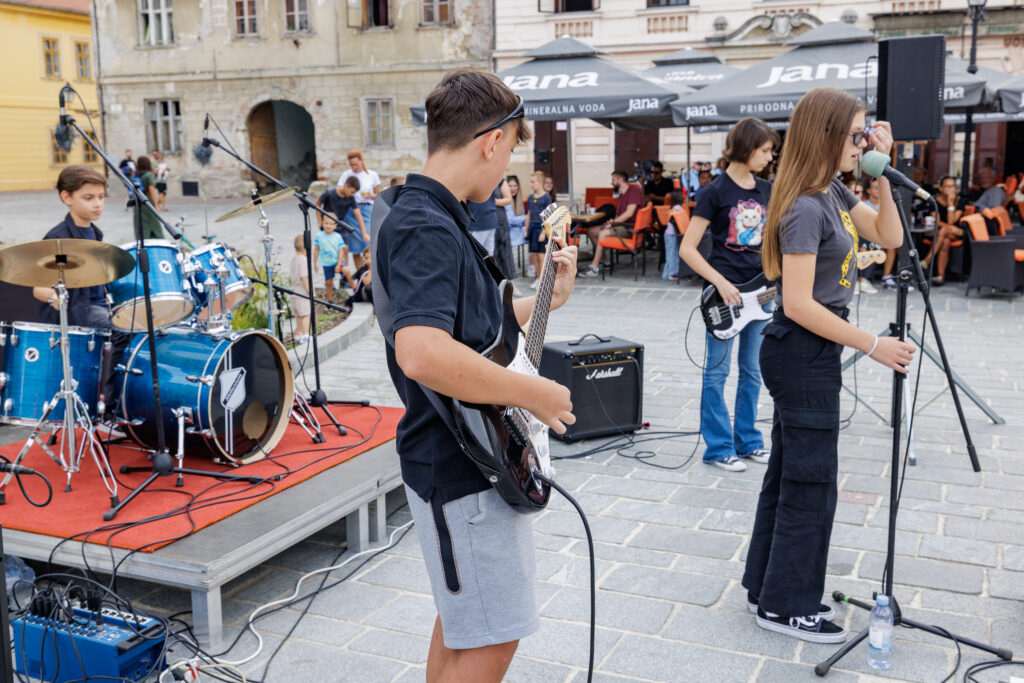 Festival Monarhija - Uholaže